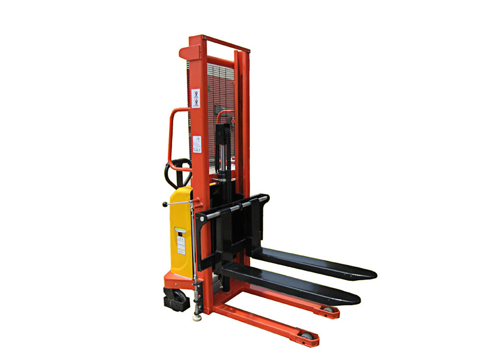 CTD semi-electric stacker 1